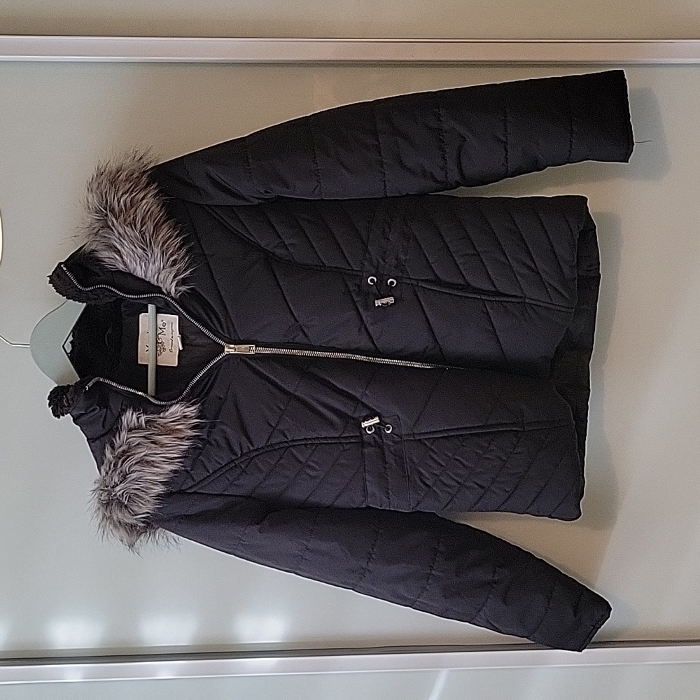MARALYN & ME Women's PUFFER COAT size SMALL Two pockets and zipper closure